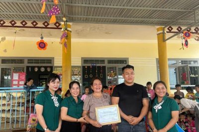 CÂU LẠC BỘ ÁNH NHUNG TẶNG QUÀ CHO PHÂN HIỆU THÔN PHÚ VINH TRƯỜNG MN HOÀNG ANH